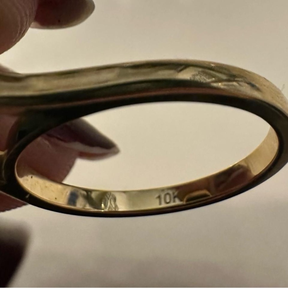 Emerald Solid 10k Yellow Gold Ring - image 6